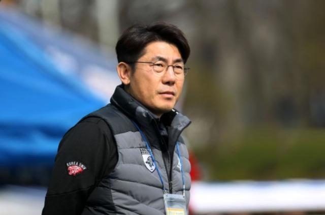 开云体育下载-国足苏州首个对手换帅 关岛任命韩国人徐东沅执教